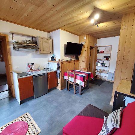 Chaleureux 2 Pieces Avec Terrasse A Сеез Экстерьер фото