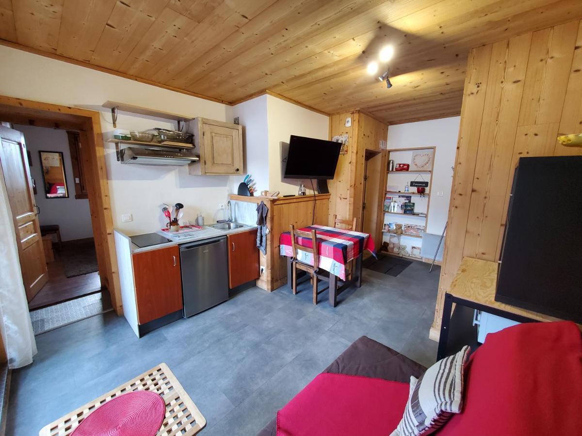 Chaleureux 2 Pieces Avec Terrasse A Сеез Экстерьер фото